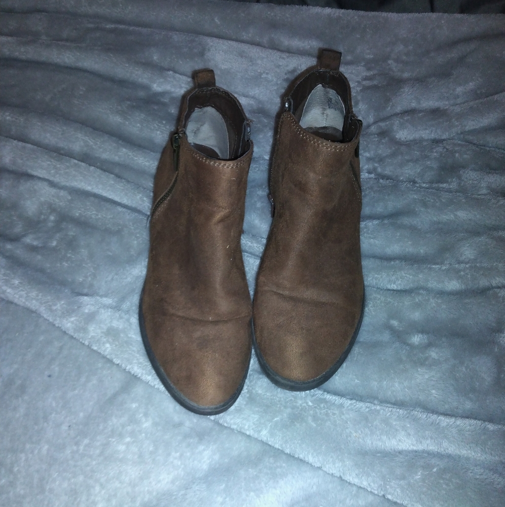 Carlos Santana Brown booties